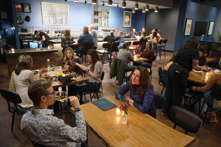 CrushPadWineBarandBottleShoplasvegas100 768x512