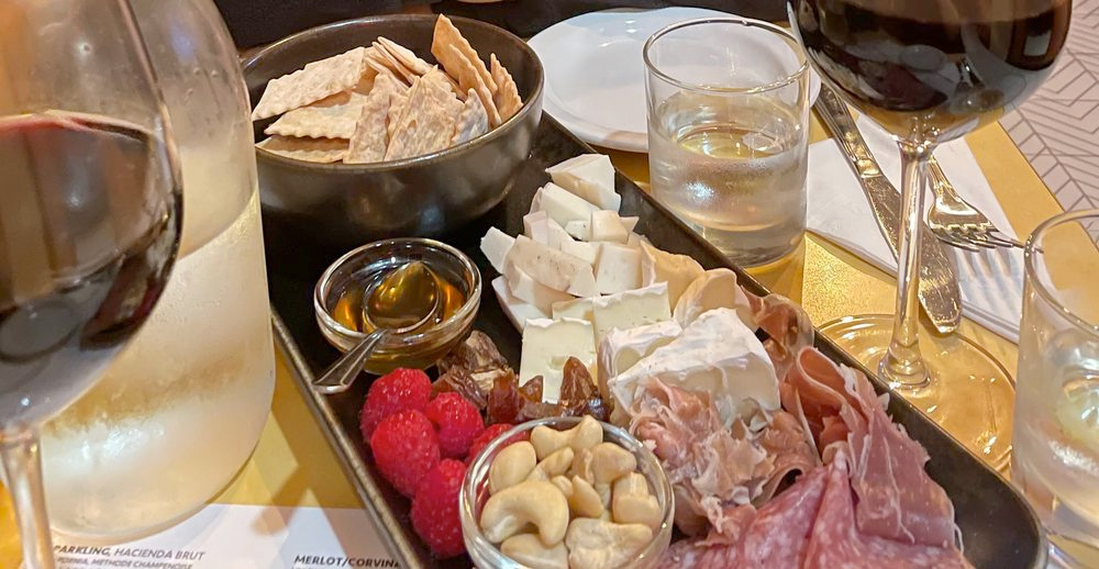 TheCheckInLoungesanfrancisco100