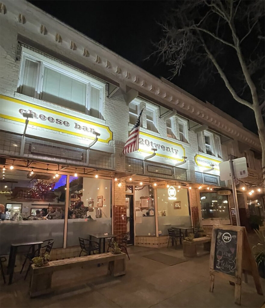 20TwentyRestaurantandBarsanjose1034 879x1024