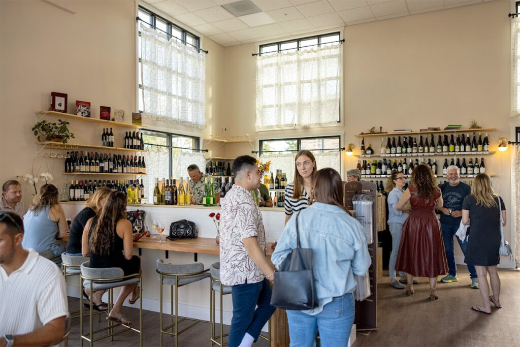 DECANTNapaBottleShopandBarnapa100 1024x683