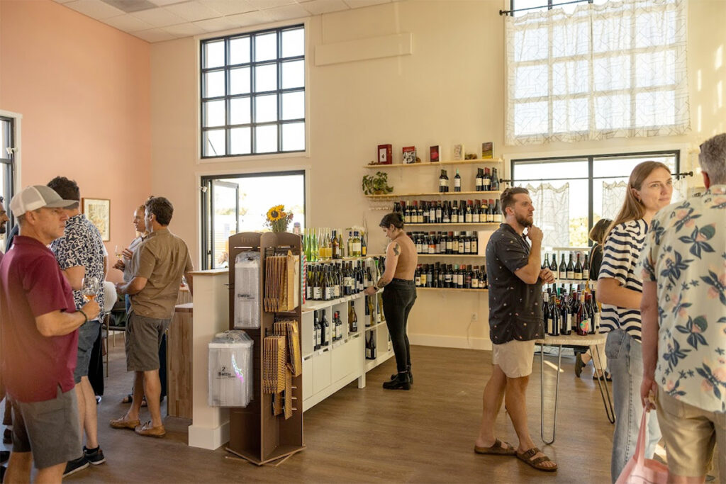 DECANTNapaBottleShopandBarnapa106 1024x683