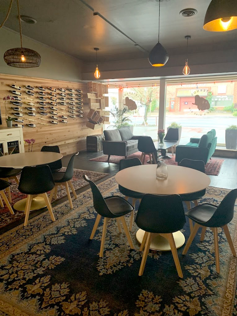 InternosBeerandWineBar1082