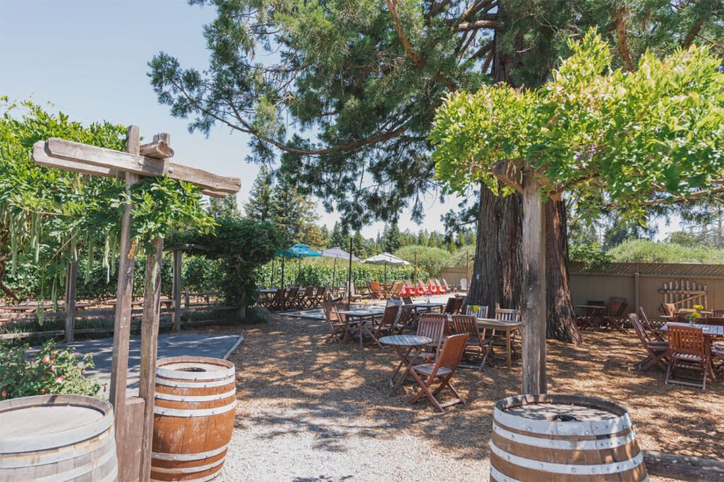 FurthermoreWinesSebastopolTastingRoomCourtyard4 1024x683