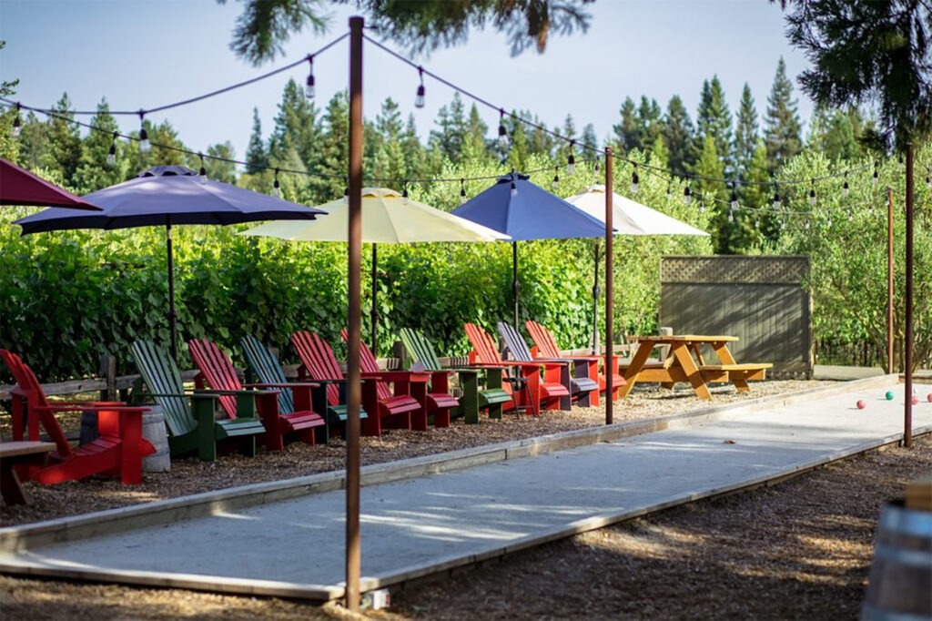 FurthermoreWinesSebastopolTastingRoomCourtyard65 1024x682