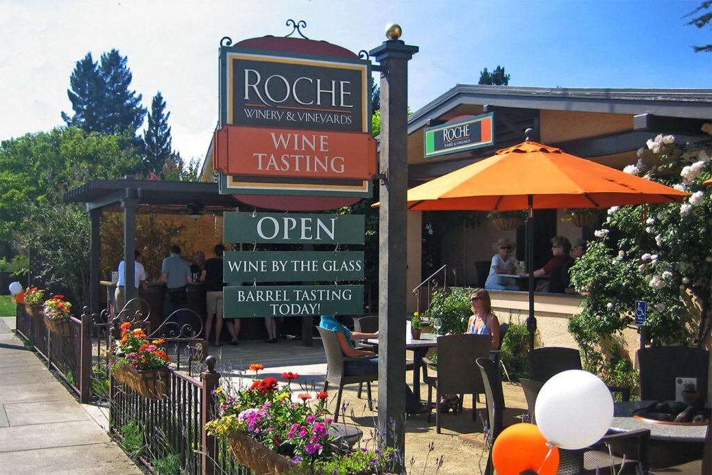 RocheWineryTastingRoomontheSonomaPlaza100 1024x683