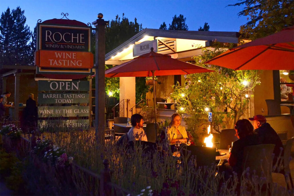 RocheWineryTastingRoomontheSonomaPlaza103 1024x683